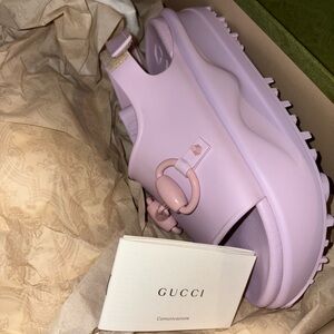 Gucci Women's Light Pink Sandals